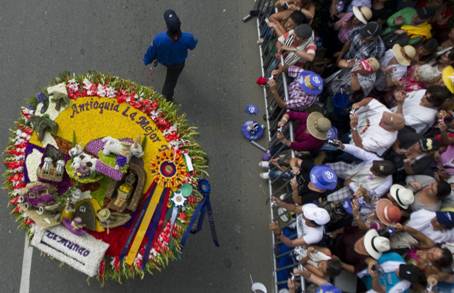 Một số hình ảnh về lễ hội hoa ở Colombia.